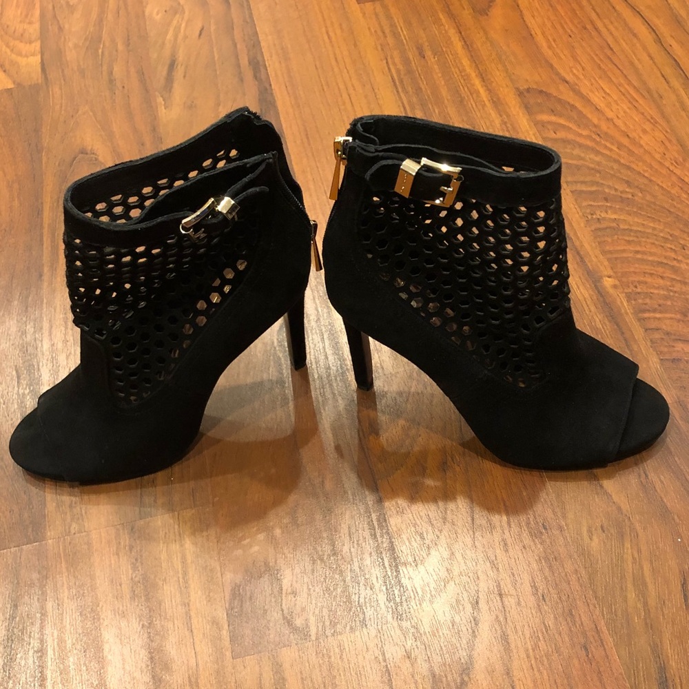 Vince Camuto peep toe booties. 6.5